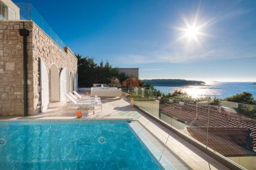 Luxury Seafront Villa Primosten Glamour with private pool sauna and gym at the beach in Primosten — 5-Star Luxury Hotel in Primosten, Croatia