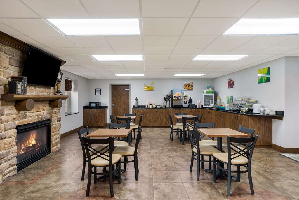 Quality Inn & Suites Monterey I 40 - photo 31