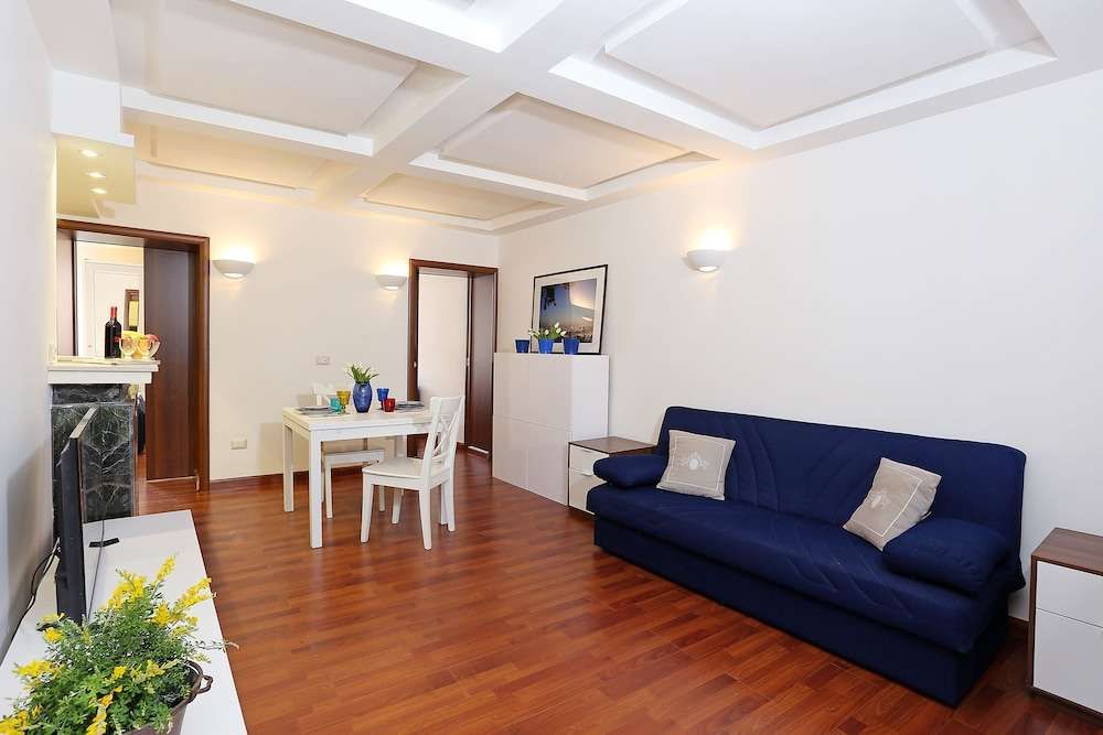 Appartamento Serpenti Daplace Apartments — 4-Star Luxury Hotel in Rome, Italy