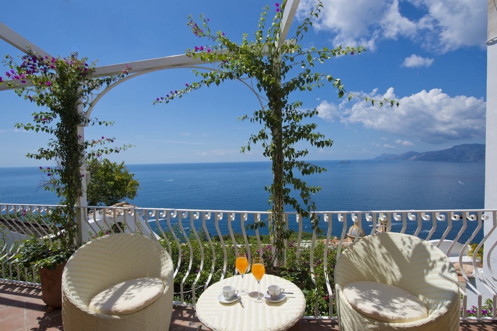 Casa Sunset — 4-Star Luxury Hotel in Praiano, Italy