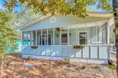 1 Mi to Beach Sustainable Oak Island Home — 4-Star Luxury Hotel in Oak Island, United States