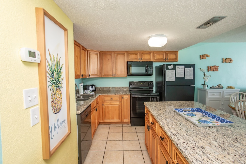 0712 Waters Edge Resort 3 Bedroom Condo by RedAwning - photo 17