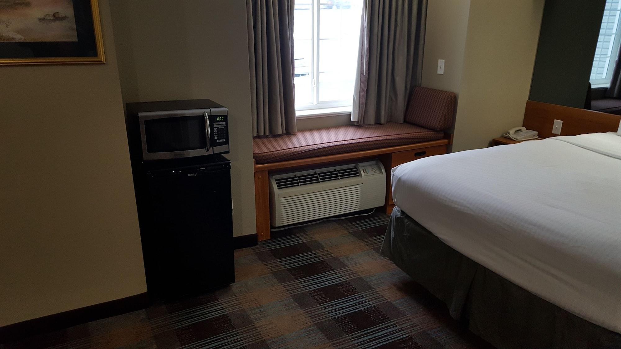 Microtel Inn & Suites by Wyndham Bozeman - photo 21