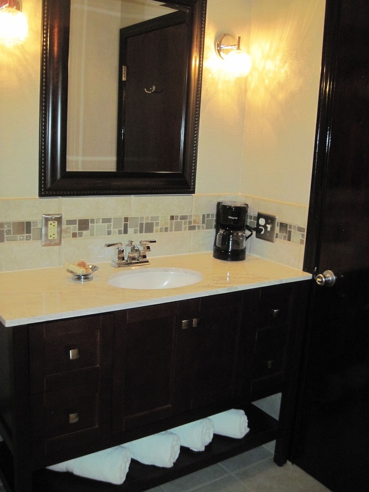 The North Shore Inn - photo 88