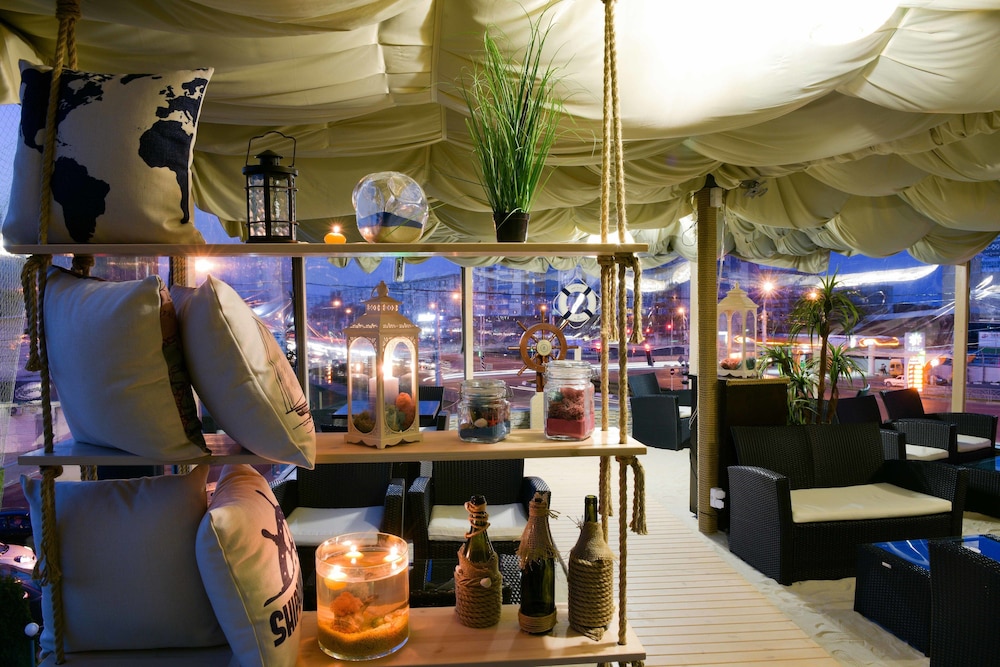 Park Hotel Stavropol — 4-Star Luxury Hotel in Tol'yatti, Russia