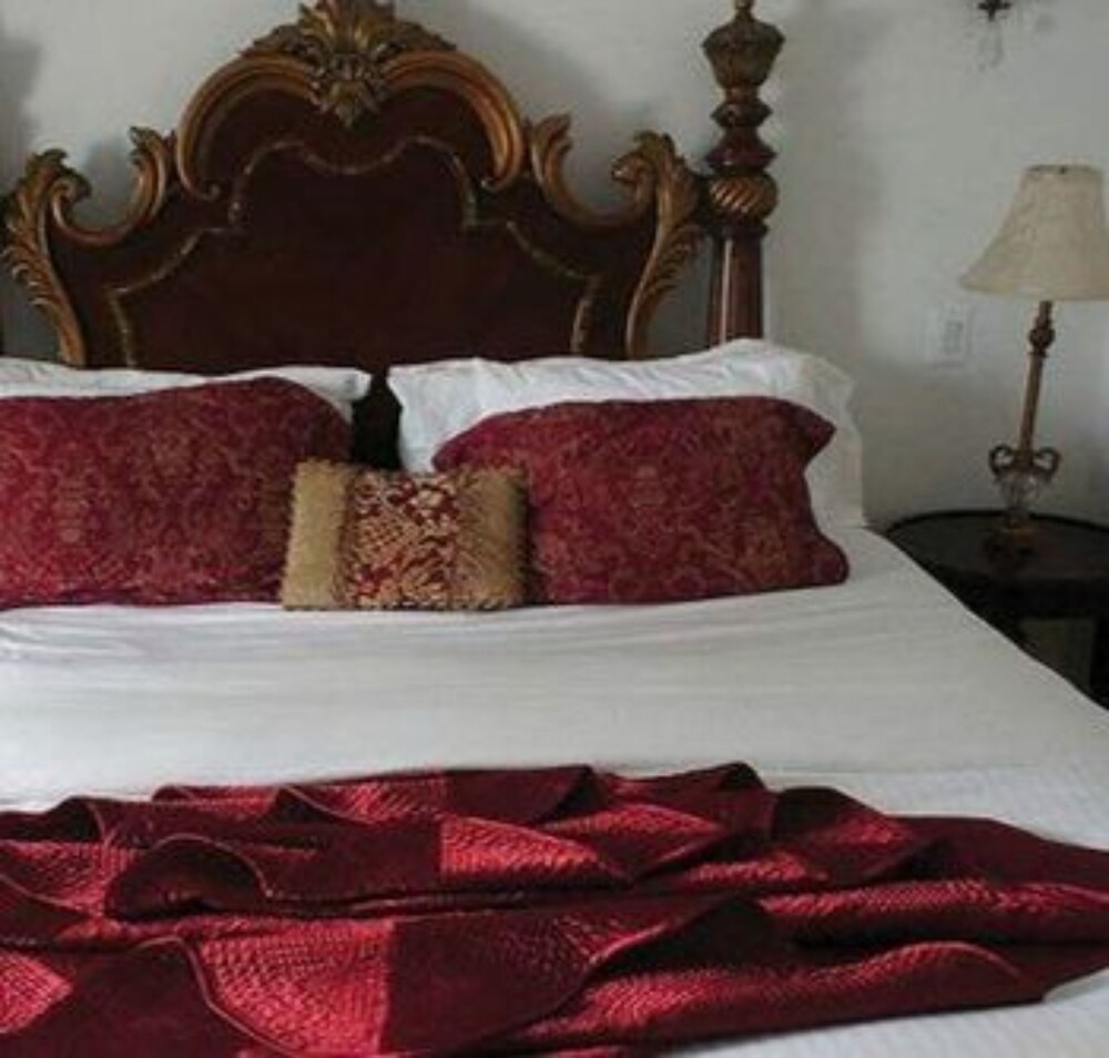 The Columbia Inn at Peralynna Manor - photo 22