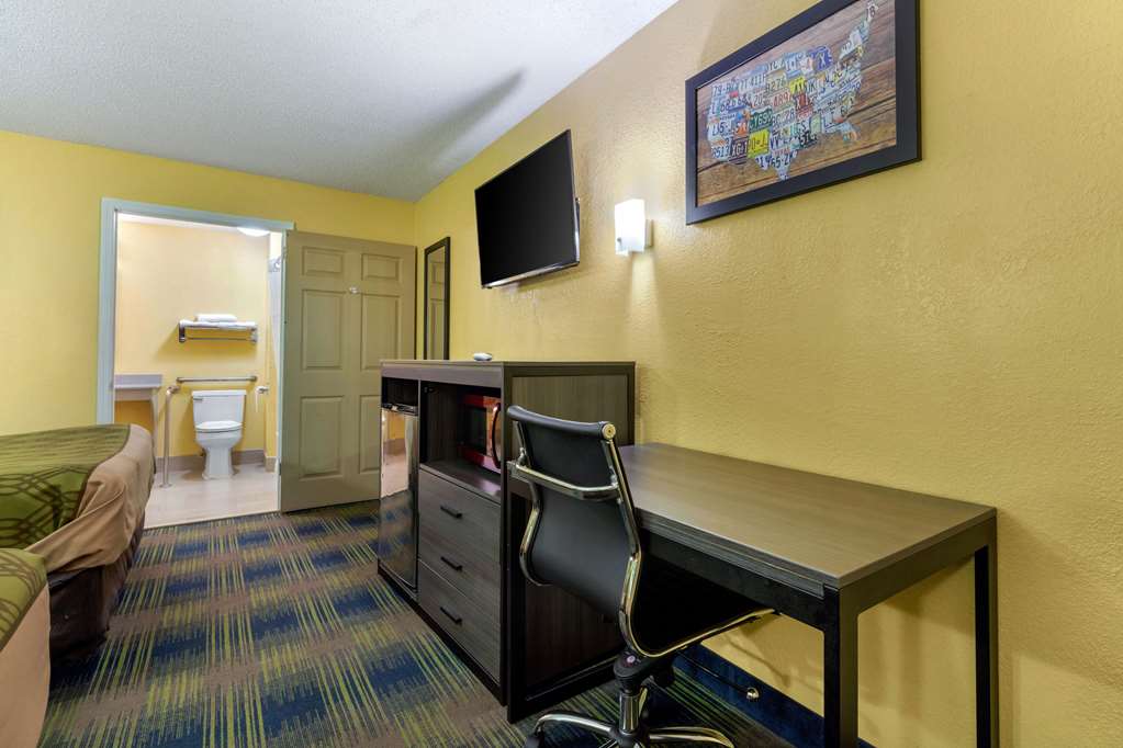 Econo Lodge Nashville near Percy Priest Lake - photo 8