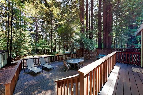 Wagging Woods - last minute hotel in Unknown City