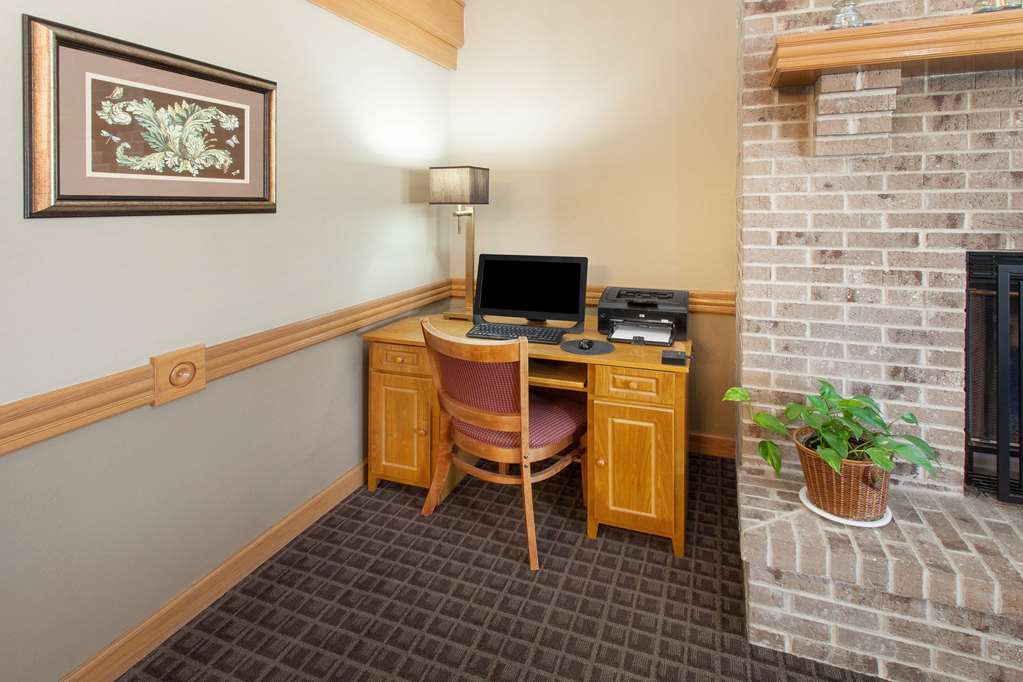 AmericInn by Wyndham Grundy Center - photo 24