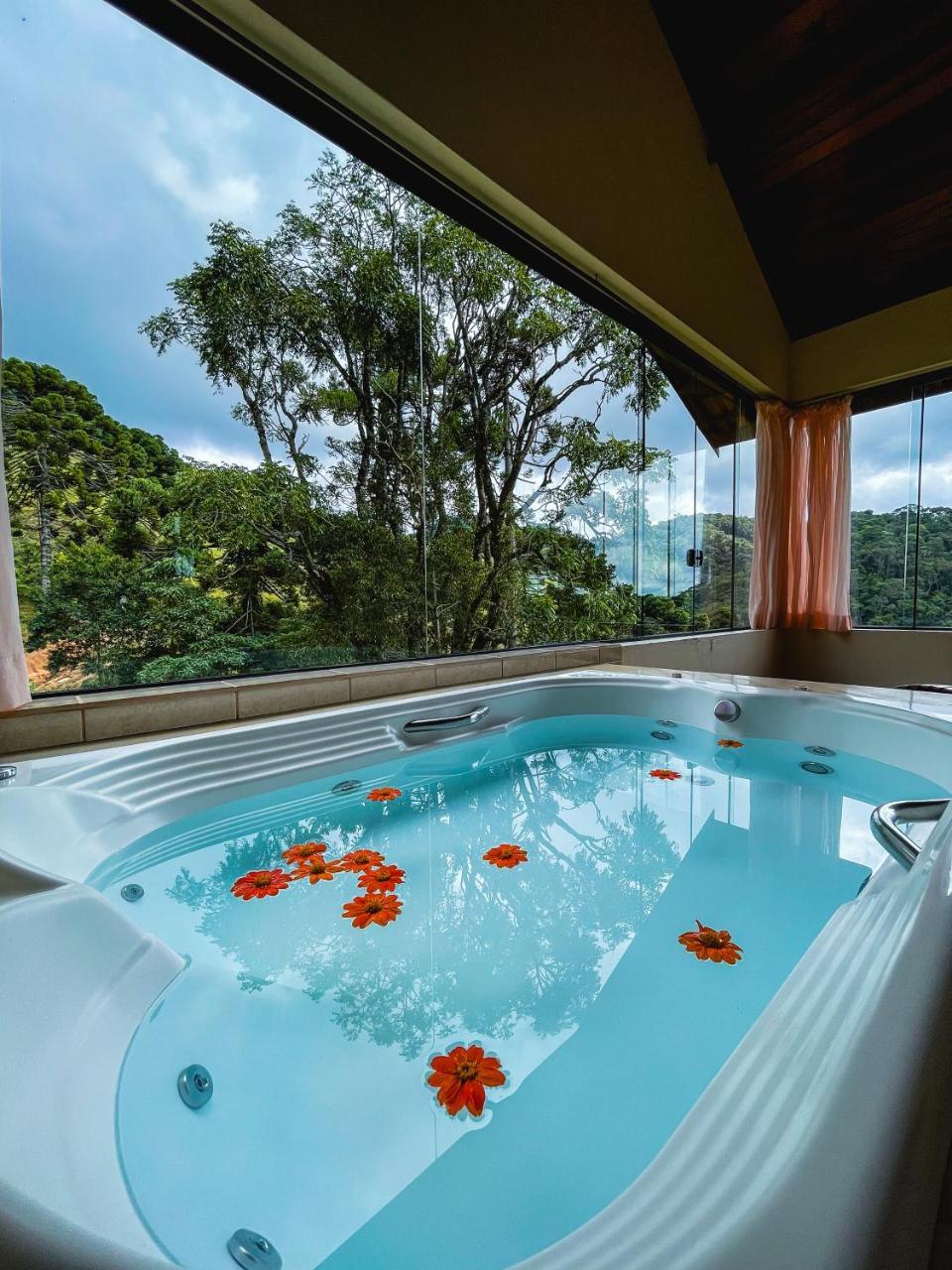 Pousada Toca da Onça Minas Gerais in Campos Do Jordao, Brasil