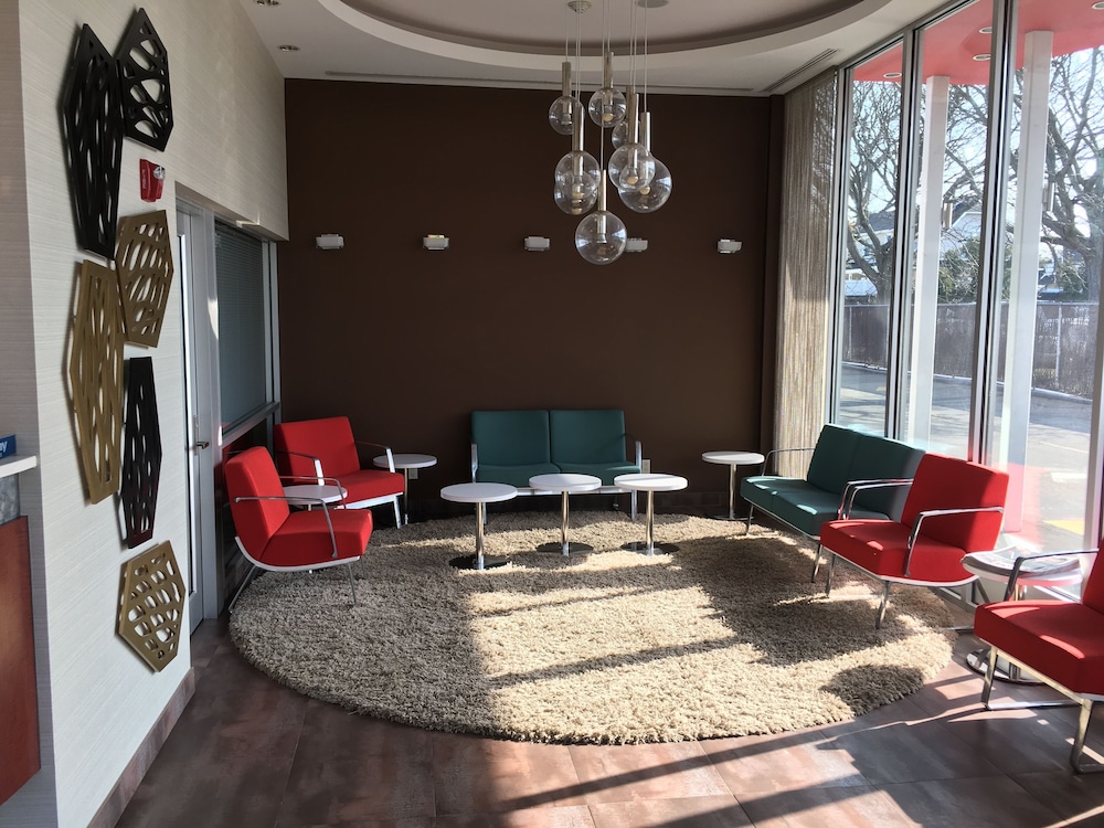 Ramada by Wyndham Rockville Centre - photo 50