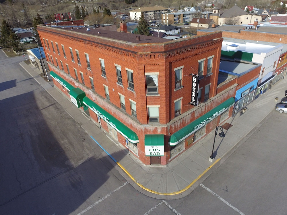 Cosmopolitan Hotel — hotel in Waterton Park