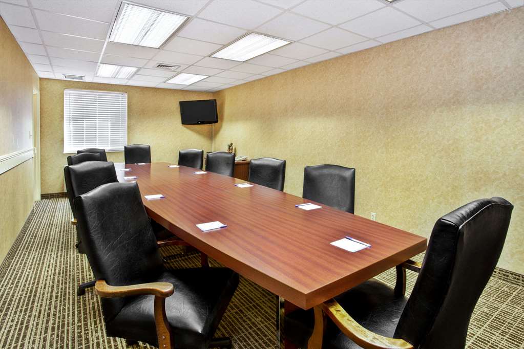 Baymont by Wyndham Knoxville Cedar Bluff - photo 24