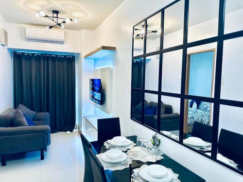 Urban Luxe Stay at Shore 3 — 4-Star Luxury Hotel in Manila, Philippines