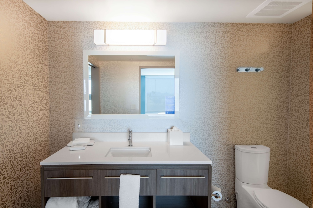 Home2 Suites by Hilton Phoenix Airport North AZ - photo 23