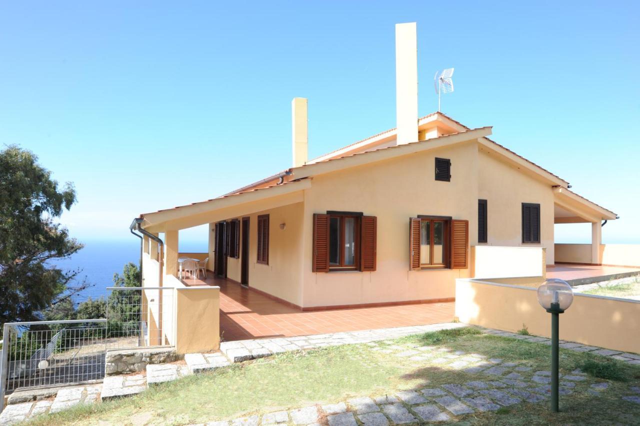 Il Castagno — hotel in Marciana