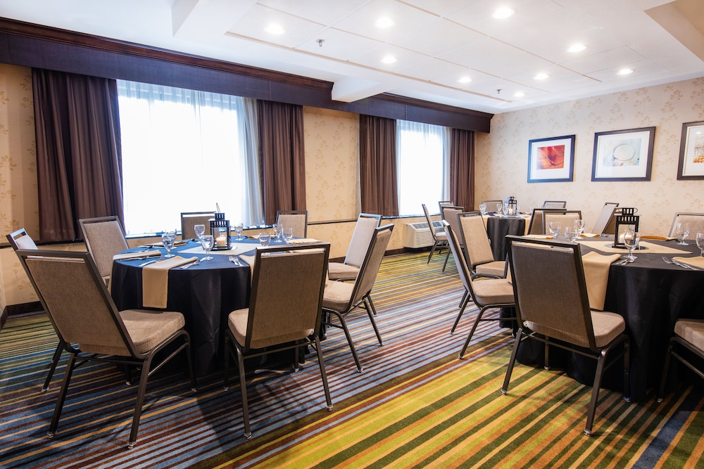 Holiday Inn St. Louis Arpt West Earth City by IHG - photo 53