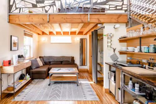 Lemon Door Micro Loft - last minute hotel in Portland