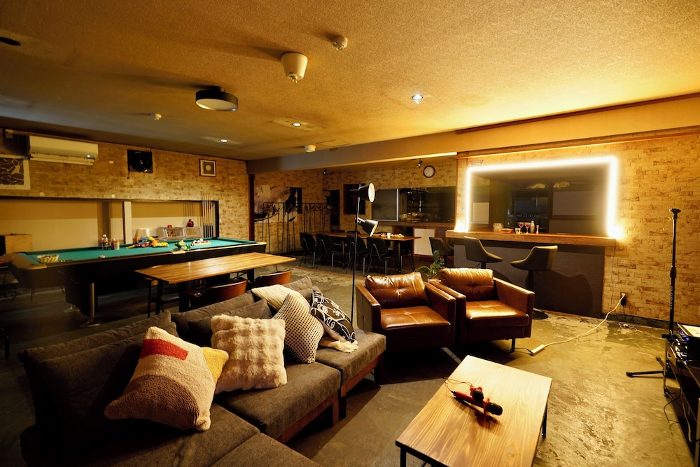 MAX29ppl 500 Darts&pool&Karaoke 5 parking spots in Yuzawa, Japan