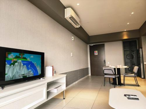 Millerz Square Suite by Define Suite C33 — 4-Star Luxury Hotel in Kuala Lumpur, Malaysia