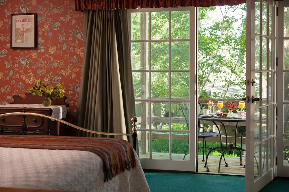 Chesterfield Inn - photo 3