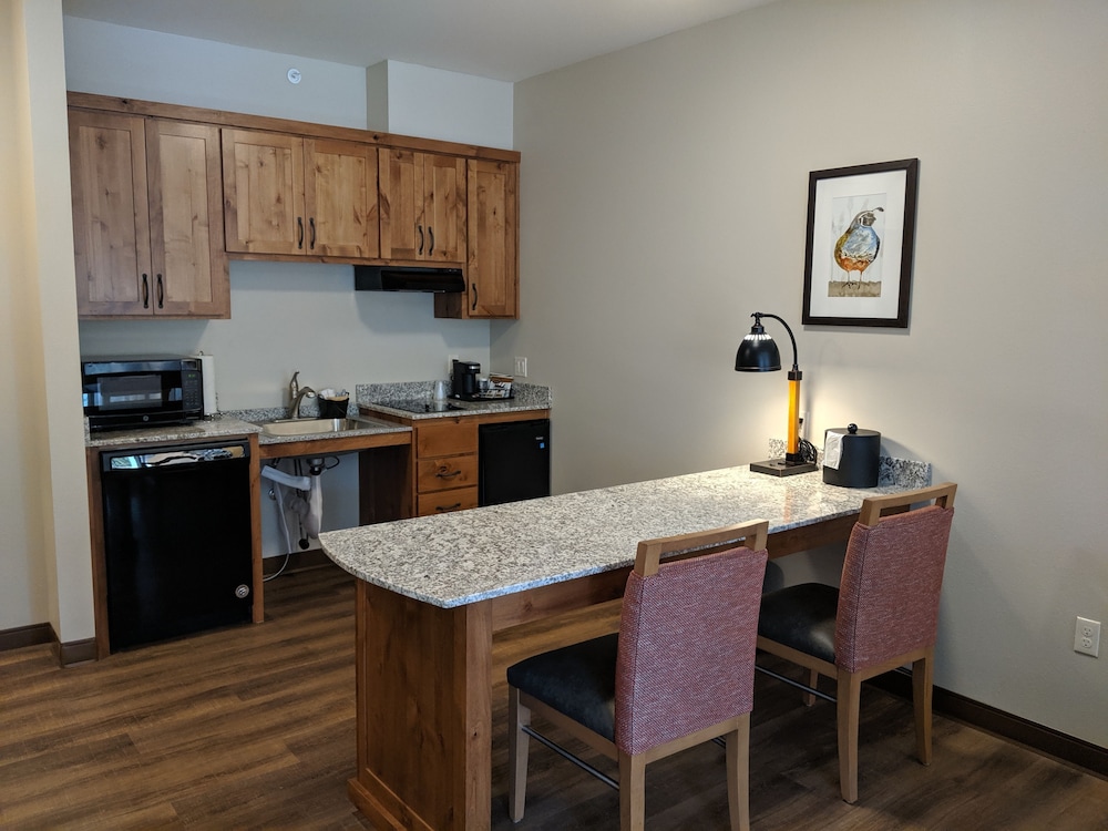 GrandStay Hotel & Suites Sisters - photo 15