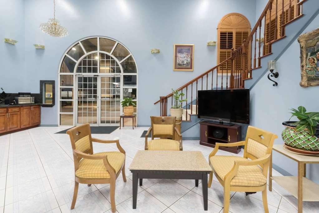 Texas Inn Donna - photo 11