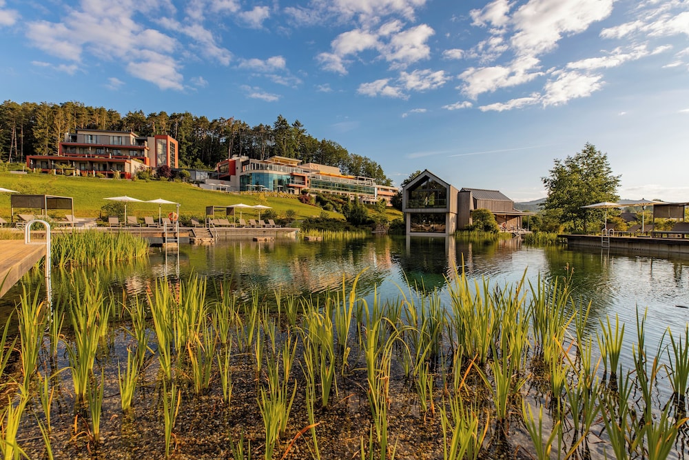 Pfalzblick - carbon neutral hotel in Dahn