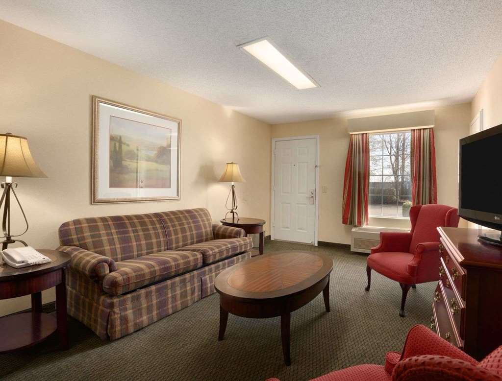 Baymont by Wyndham Gaffney - photo 9