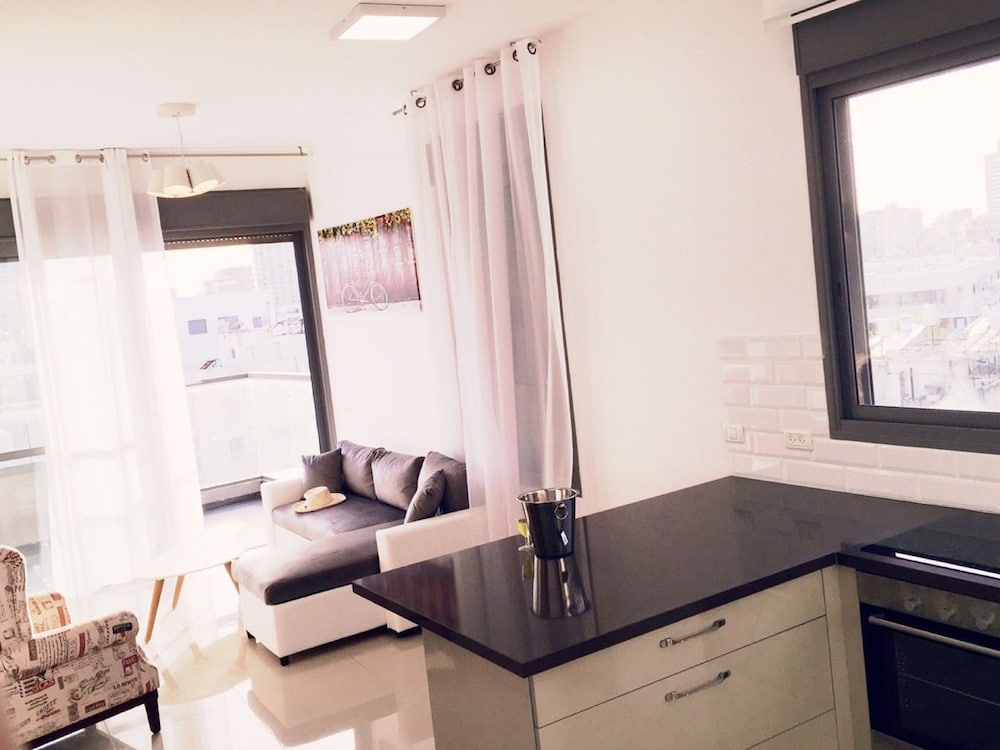 Luxury Apartment in Tel Aviv — 5-Star Luxury Hotel in Tel Aviv, Israel