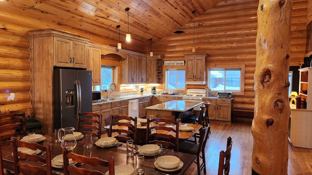 Beargrass Lodging and RV Resort - photo 51