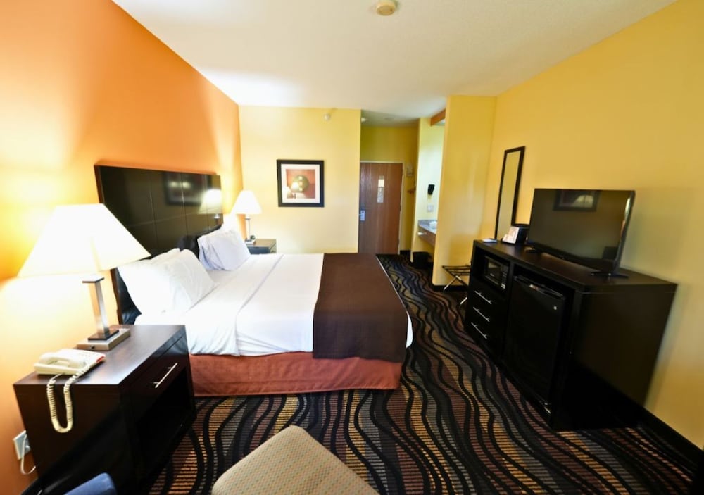 Rock Island Inn & Suites Streator IL - photo 11