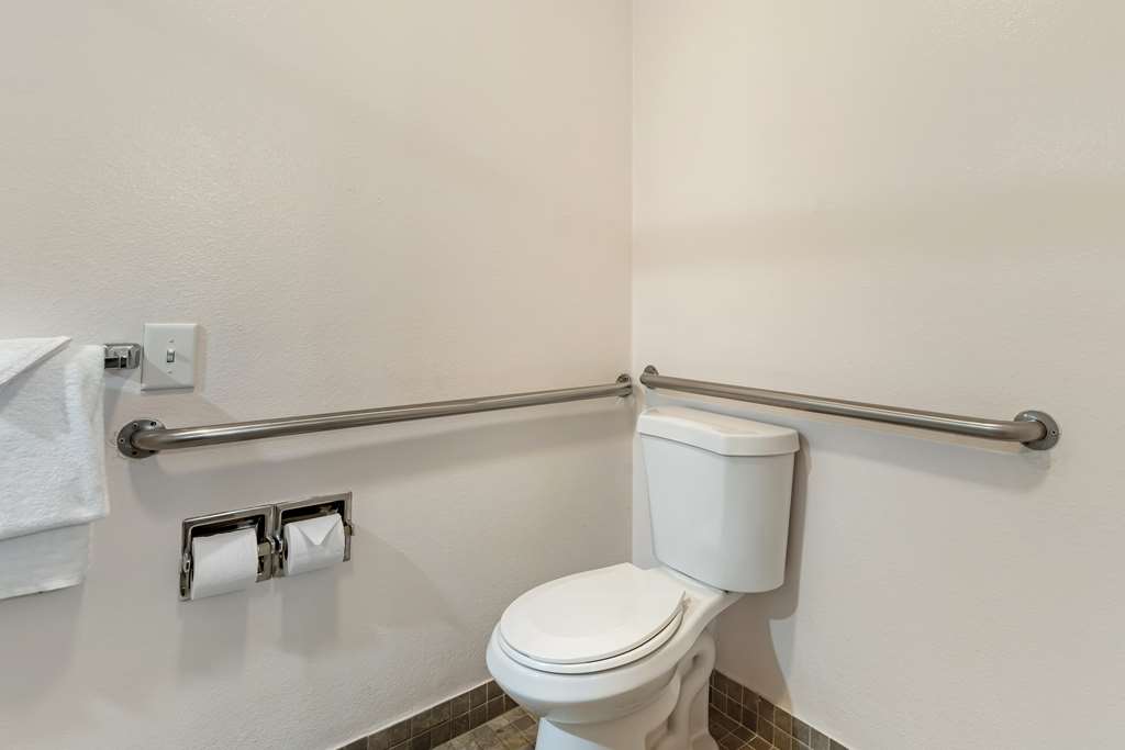 Best Western Salinas Monterey Hotel - photo 32
