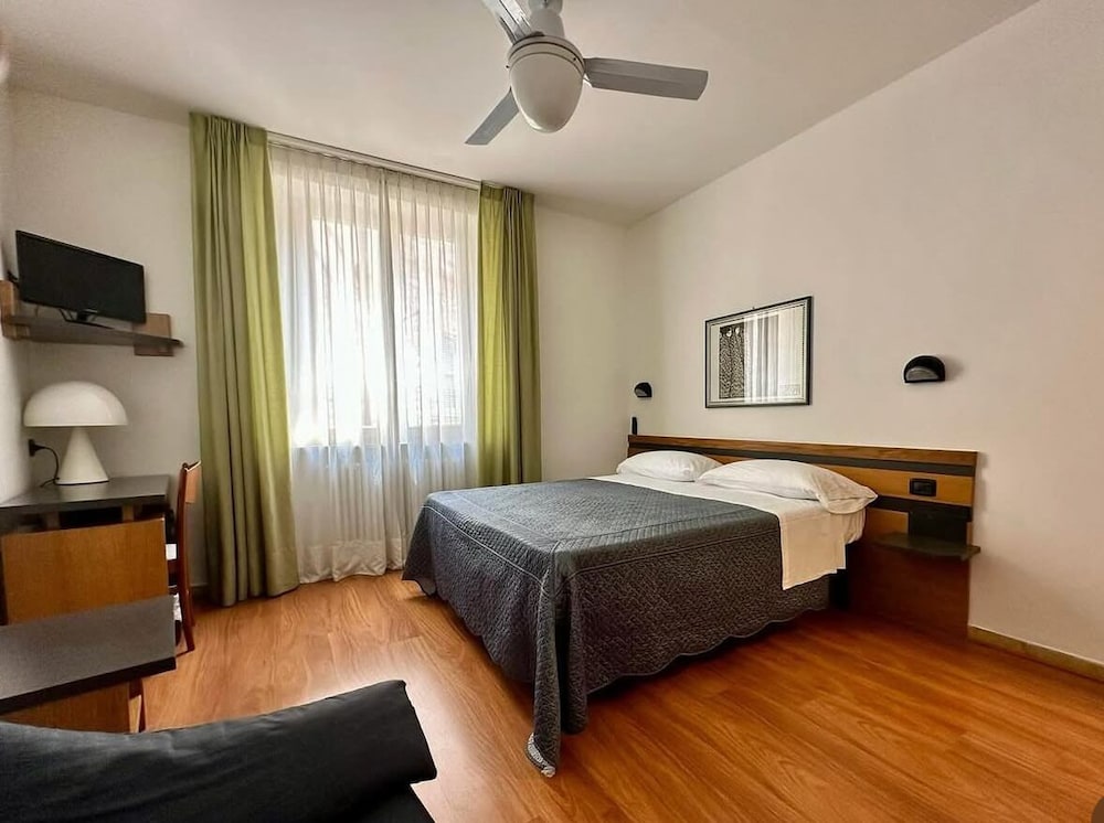 Hotel Roma — Assisi — photo 3