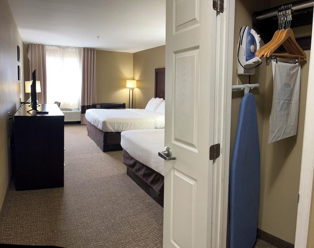 Days Inn & Suites by Wyndham Manheim Lebanon - photo 6