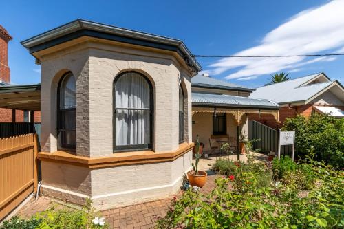 94Best Apartments — 4-Star Luxury Hotel in Wagga Wagga, Australia