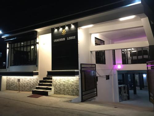 Gracious Lodge — 4-Star Luxury Hotel in Shillong, India