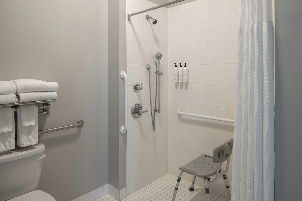 TownePlace Suites Huntsville West Redstone Gateway - photo 14
