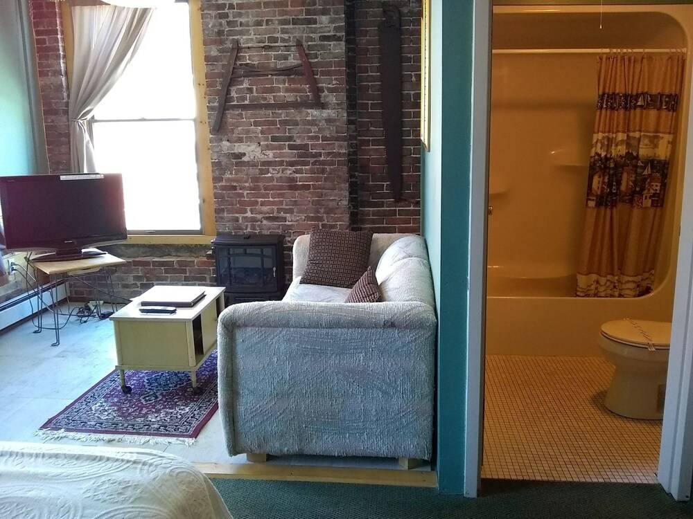 The Charles Inn at Vacationland Inns - photo 16