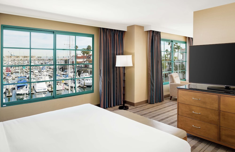 DoubleTree by Hilton San Pedro Port of Los Angeles - photo 9