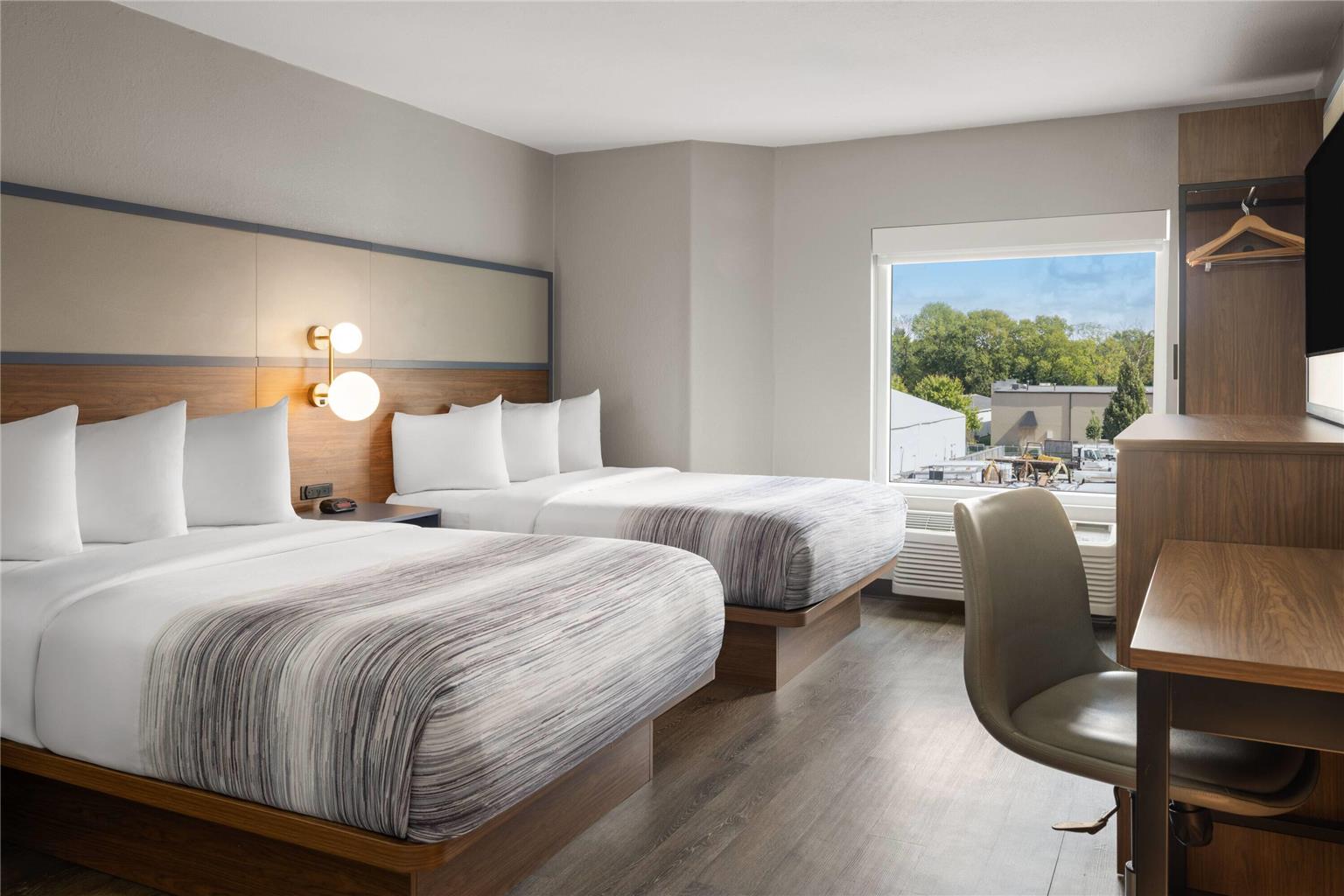 AmericInn by Wyndham Urbana Champaign University Area - photo 21