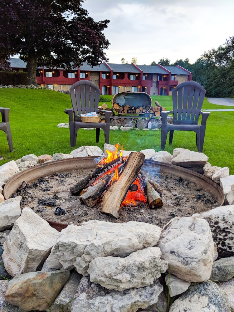 Cedar Hill Lodge - photo 52