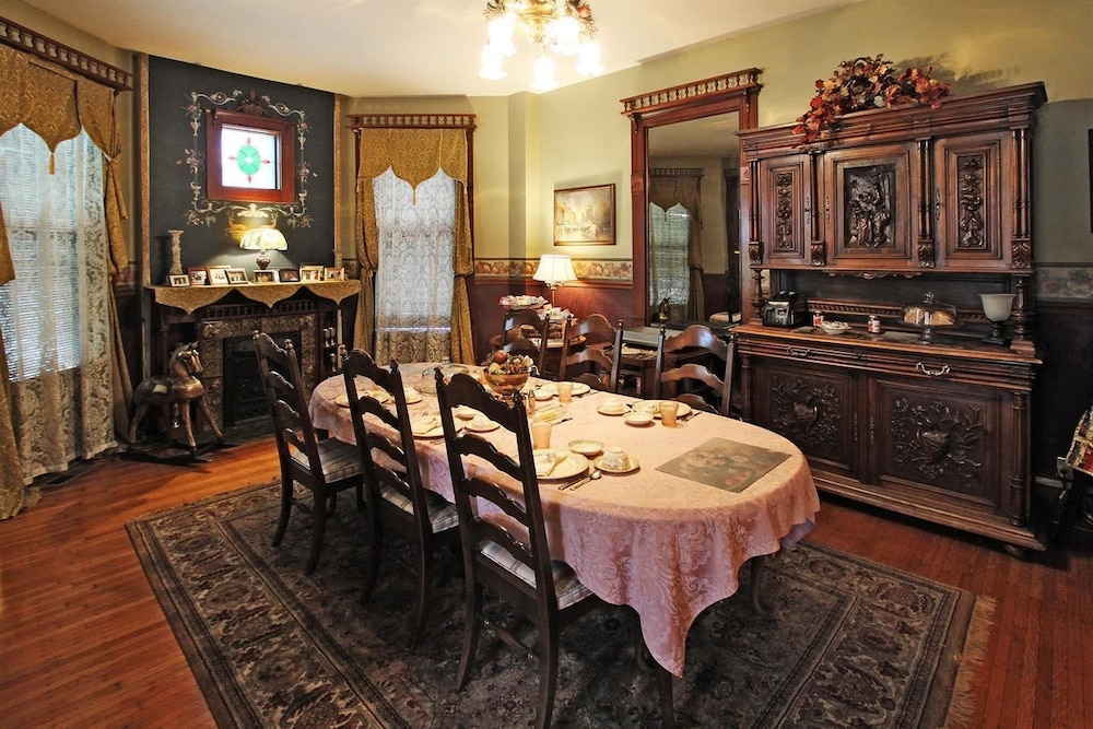 Old Northside Bed & Breakfast - photo 26