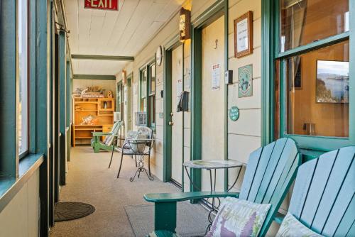 Mother Nature's Inn - photo 50