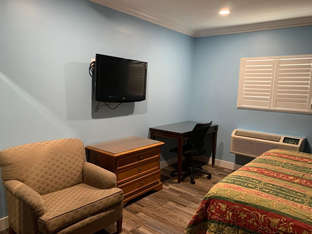 Redondo Beach Motel - photo 10