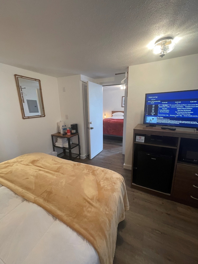 Seaview Motel & Cottages - photo 18