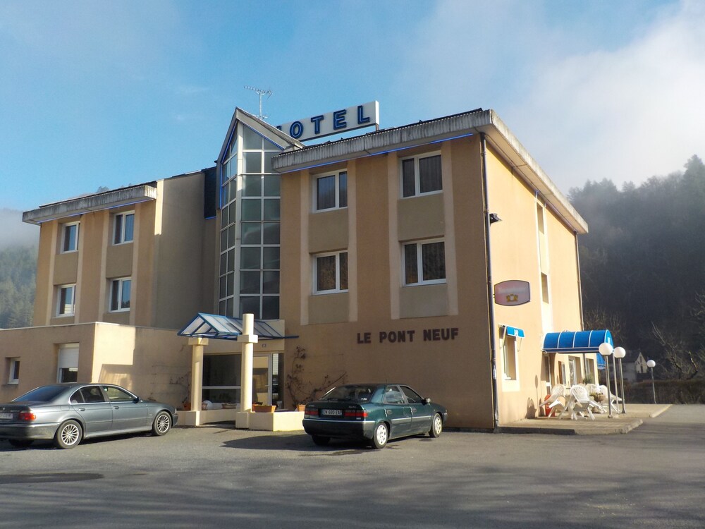 Hotel Du Pont Neuf — Florac