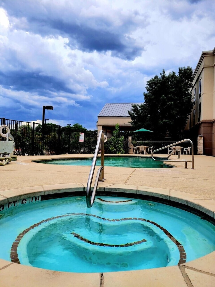 Hampton Inn & Suites Austin Cedar Park Lakeline - photo 28
