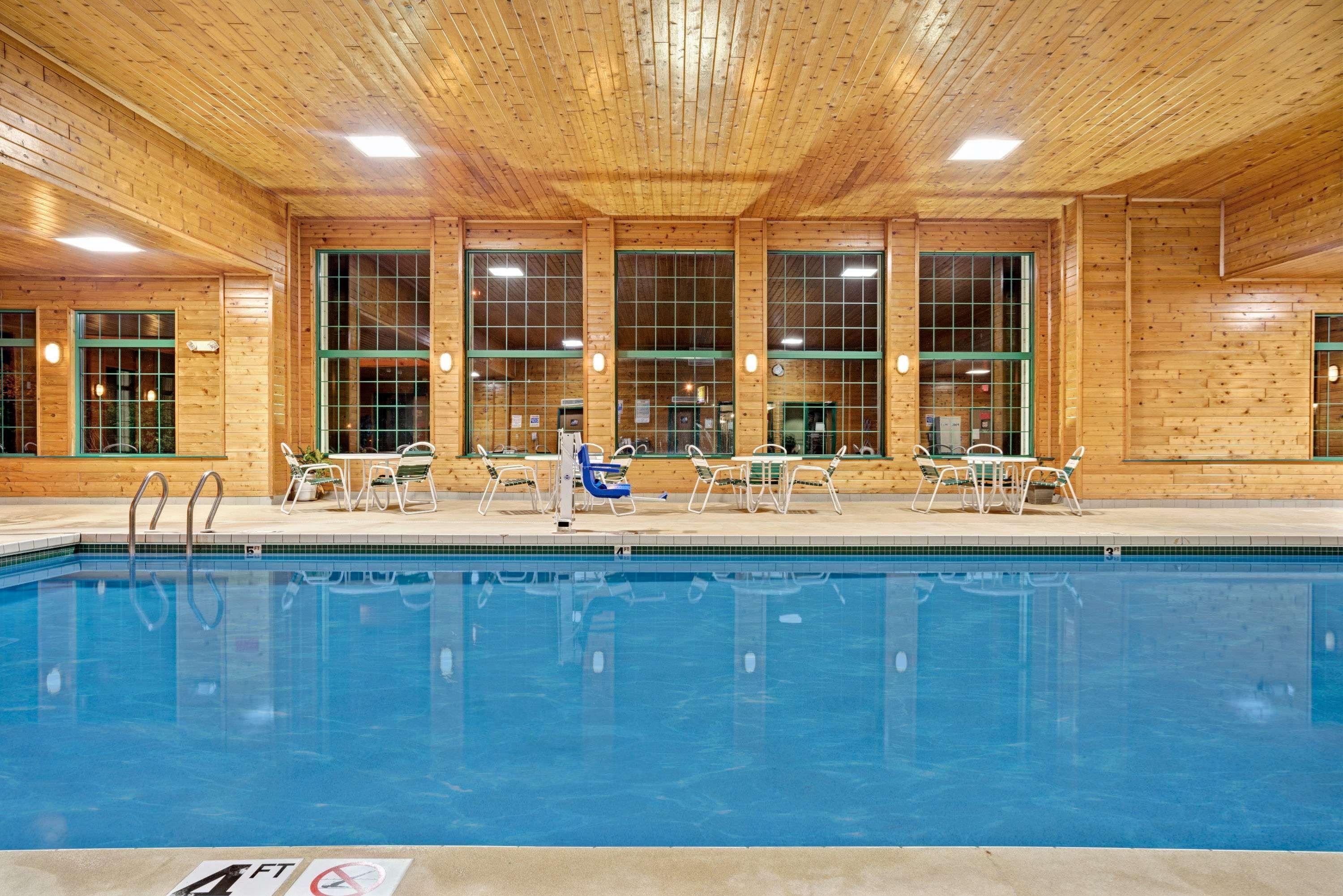 Super 8 by Wyndham Hudson - photo 48