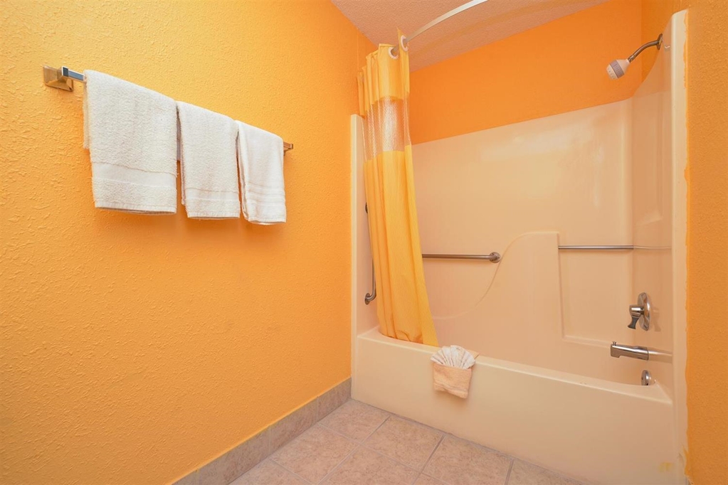 Americas Best Value Inn Canton NC - photo 9